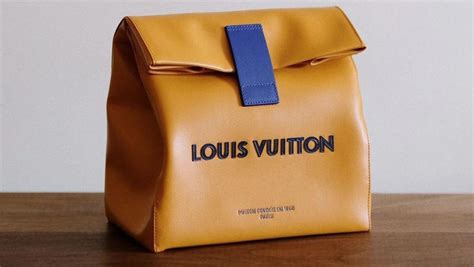 Louis Vuitton vende bolsa que imita saco de pão: 20 .